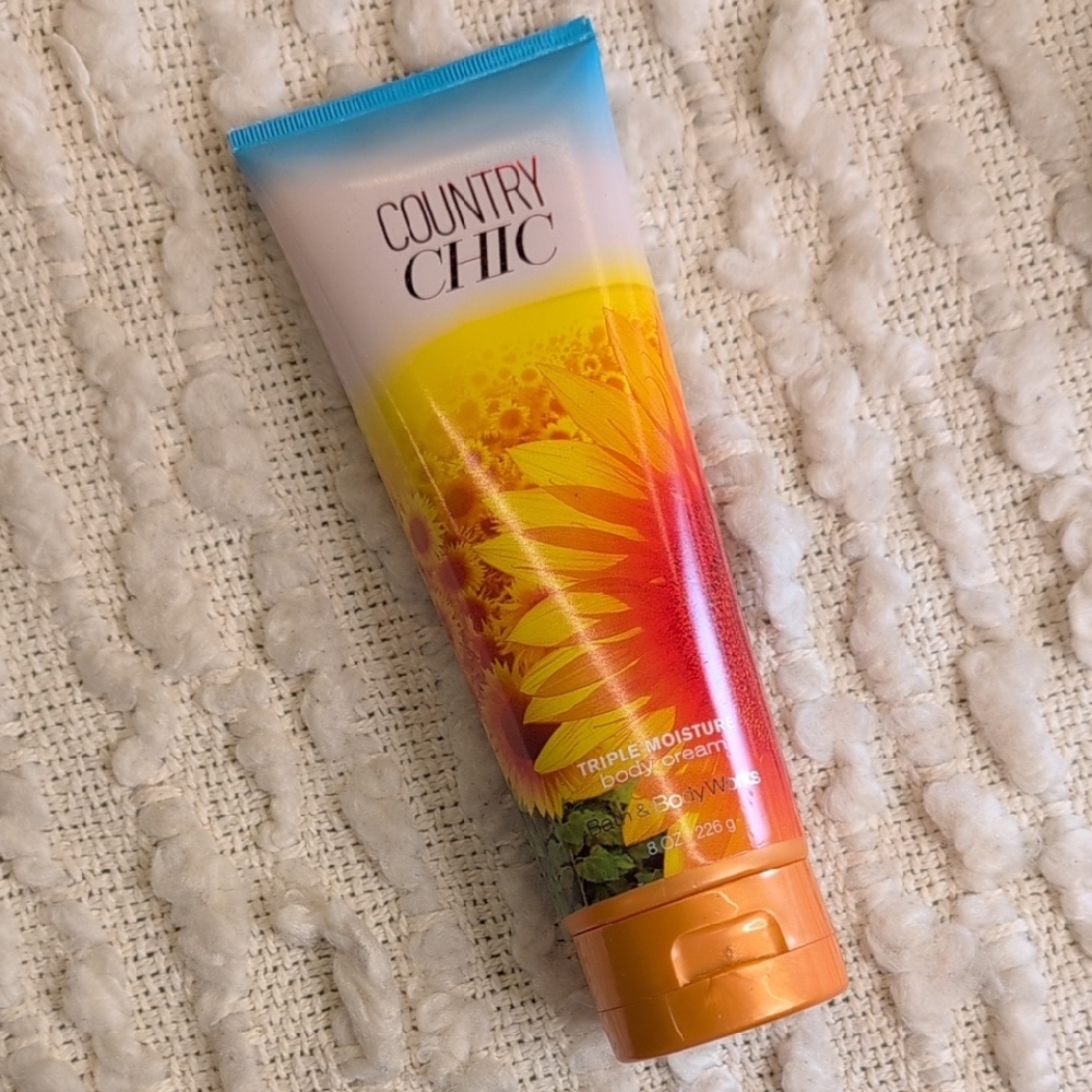 Bath & Body Works Country Chic Triple Moisture Body Cream Retired Tube 8 Oz